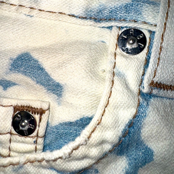Men’s True Religion Jorts - Picture 3 of 5